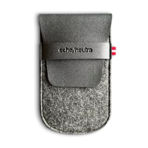 eco/neutra travel watch pouch in felt and leather